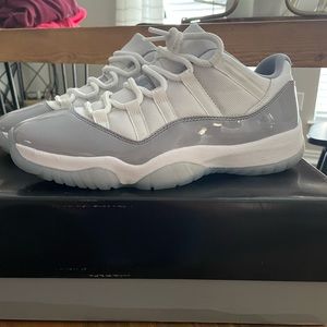Air Jordan 11 Retro Low Cement Grey